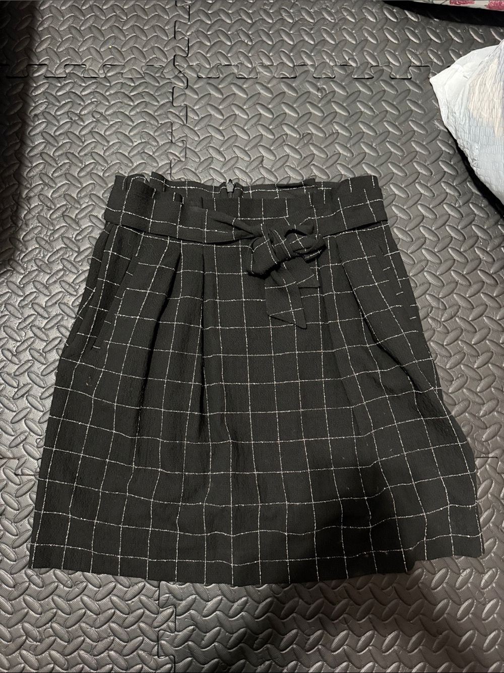H&M Black Windowpane Tie-Waist Mini Skirt